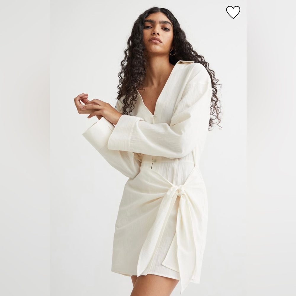 BRAND NEW Short Shirt Dress in off-white, size XS